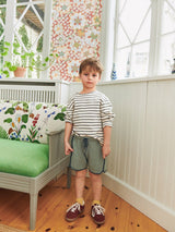 Sandnes 2603 Nr. 2 - Jonathan Tee & Shorts Junior, model tricotat Sandnes Garn