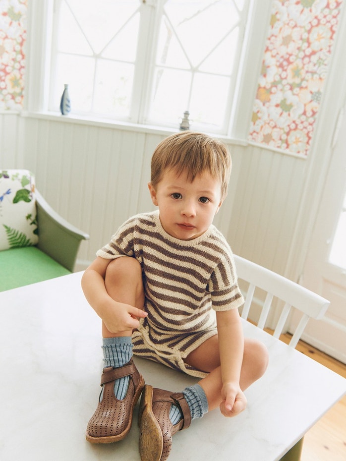 Tipar de tricotat Sandnes 2603 Nr. 5 - Theodore Playsuit Baby — model Sandnes Garn | Nara Knits