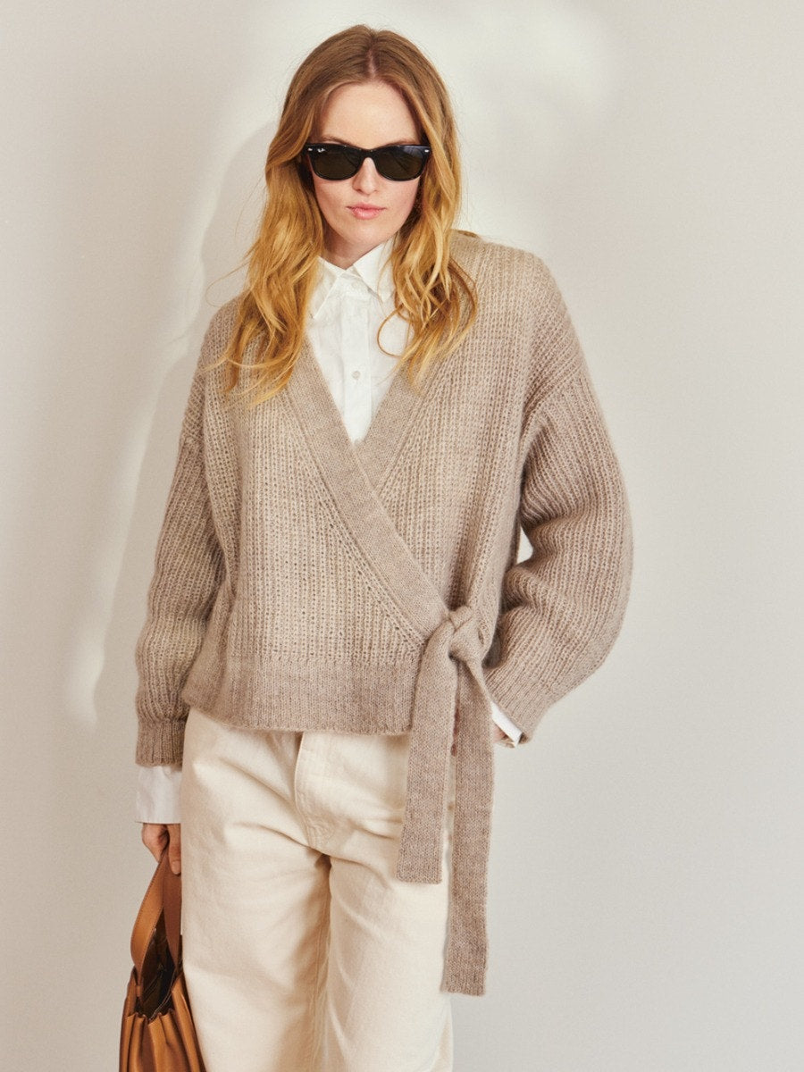 Sandnes 2409 Nr. 4 - Lumen Cardigan, model tricotat Sandnes Garn