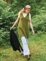 Sandnes 2507 Nr. 9 - Meadow Dress, model tricotat Sandnes Garn