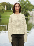 Sandnes 2513 Nr. 4 - Wilbur Cable Sweater, model tricotat Sandnes Garn